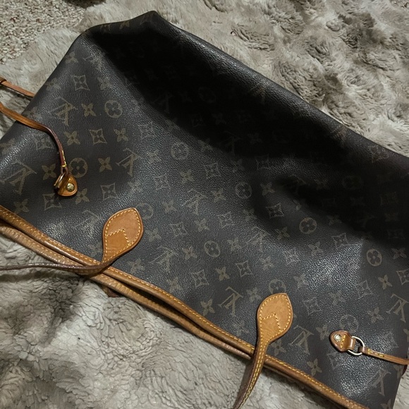 Louis Vuitton Dark Brown Monogram Tote - Picture 7 of 10